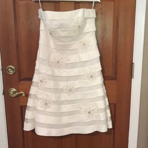 Strapless wedding dress